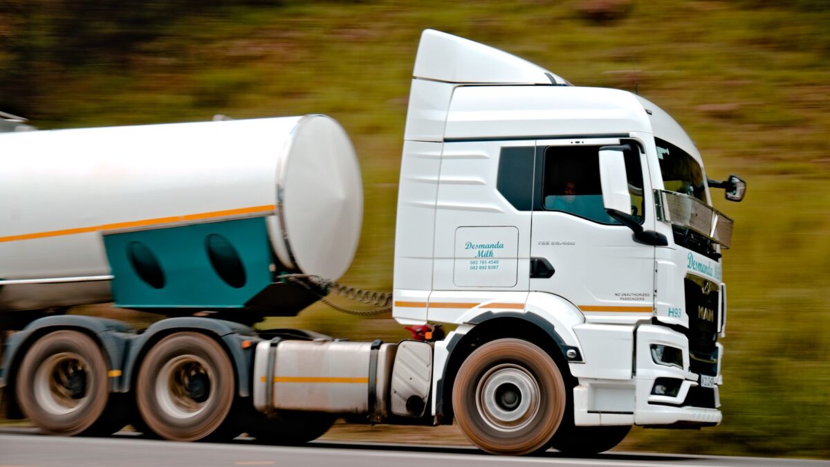 Tanktransport: soorten tanks en veiligheidseisen