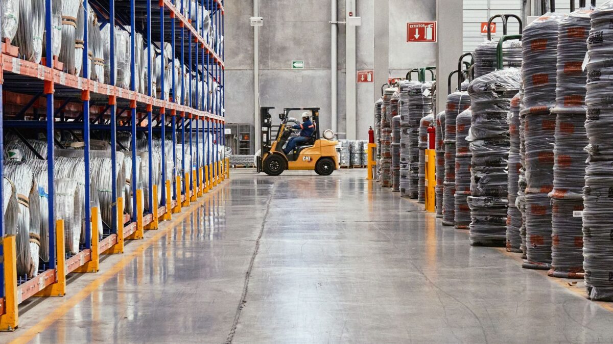 Wat is logistiek? Begrip, keten en beroepen uitgelegd